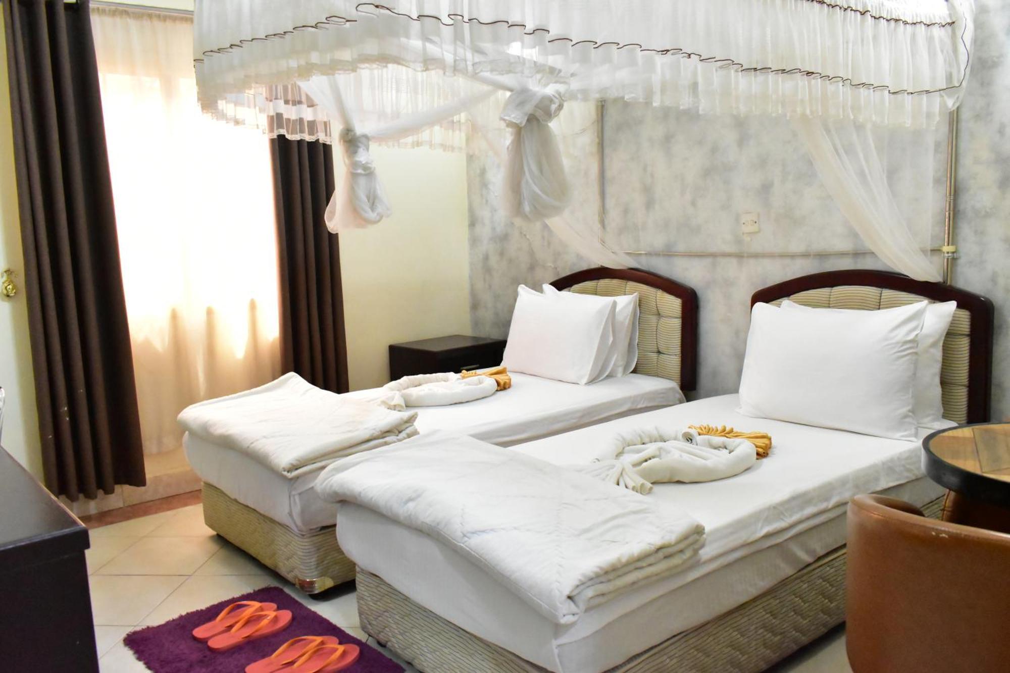 Quality Hotel Dżuba Zewnętrze zdjęcie