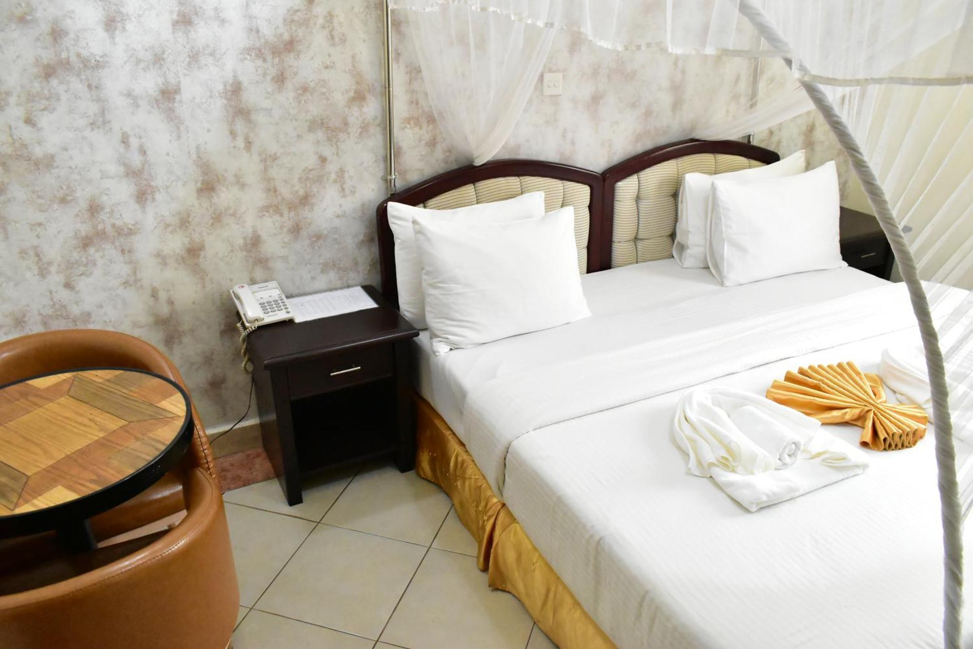 Quality Hotel Dżuba Zewnętrze zdjęcie