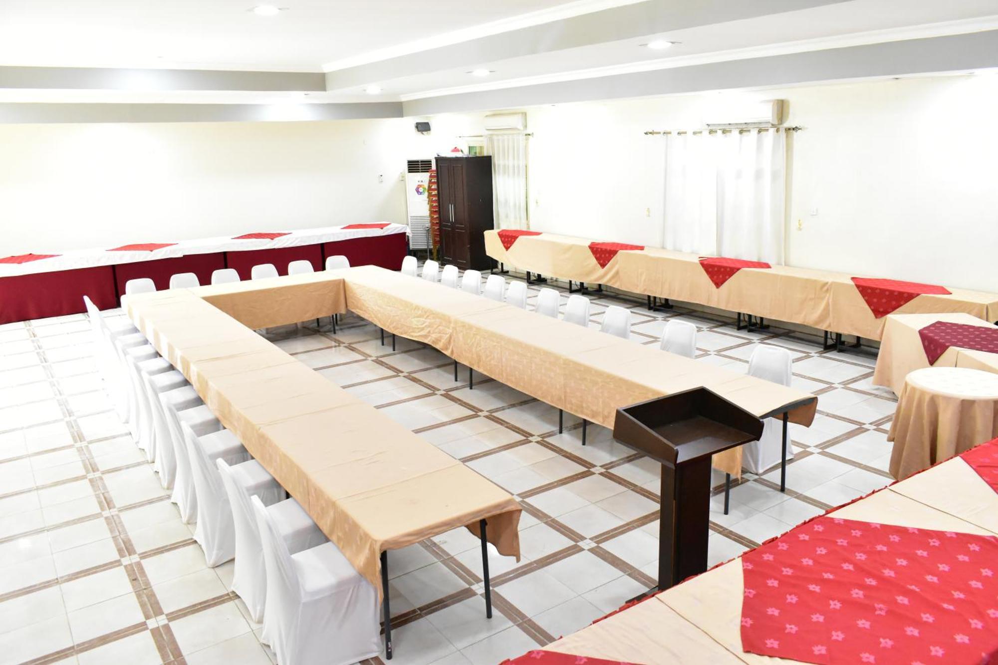Quality Hotel Dżuba Zewnętrze zdjęcie