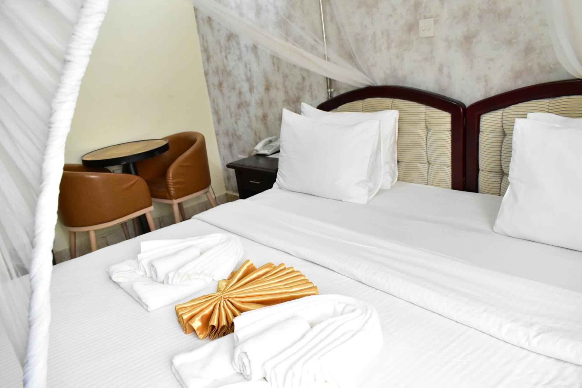 Quality Hotel Dżuba Zewnętrze zdjęcie