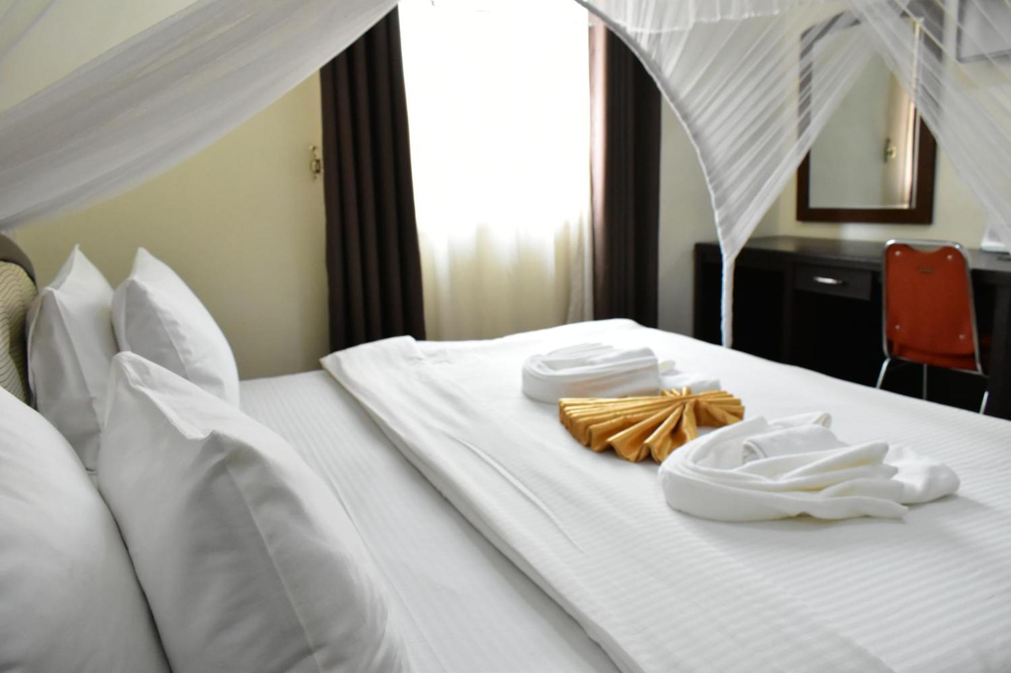 Quality Hotel Dżuba Zewnętrze zdjęcie