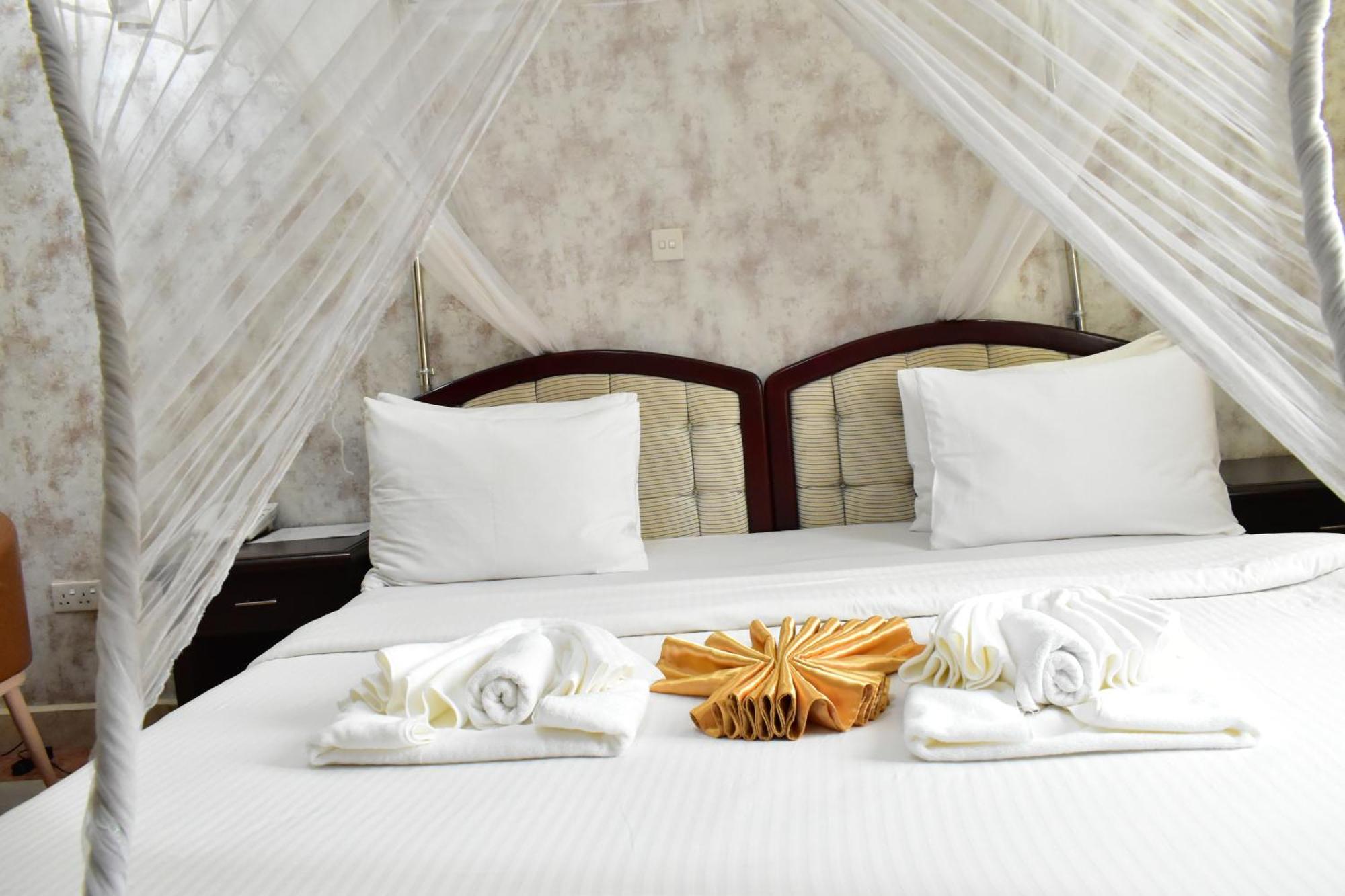 Quality Hotel Dżuba Zewnętrze zdjęcie