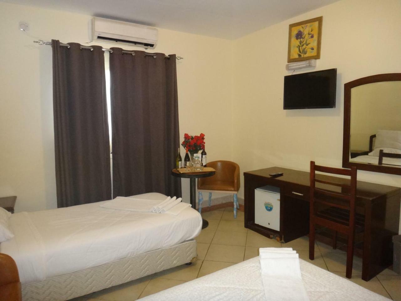 Quality Hotel Dżuba Zewnętrze zdjęcie