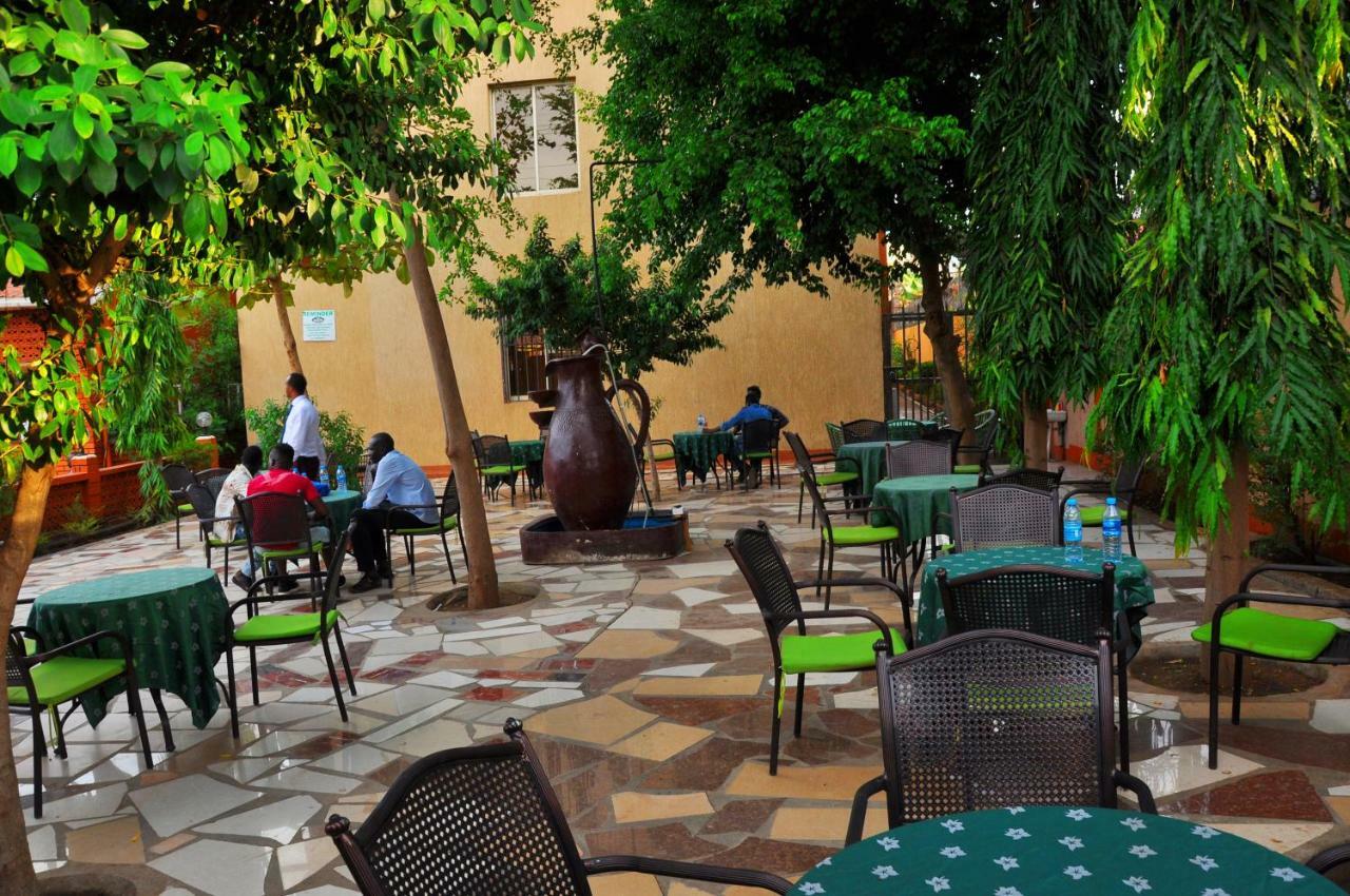 Quality Hotel Dżuba Zewnętrze zdjęcie