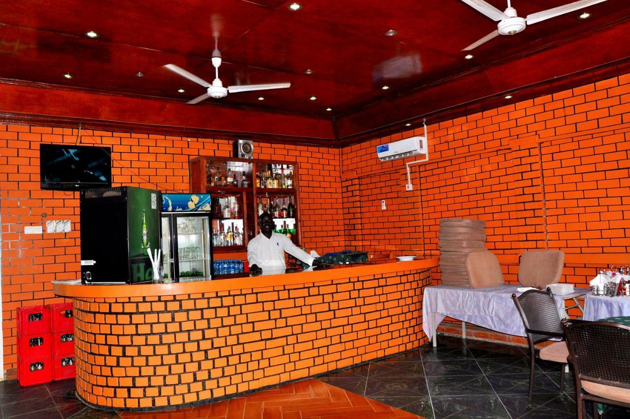 Quality Hotel Dżuba Zewnętrze zdjęcie