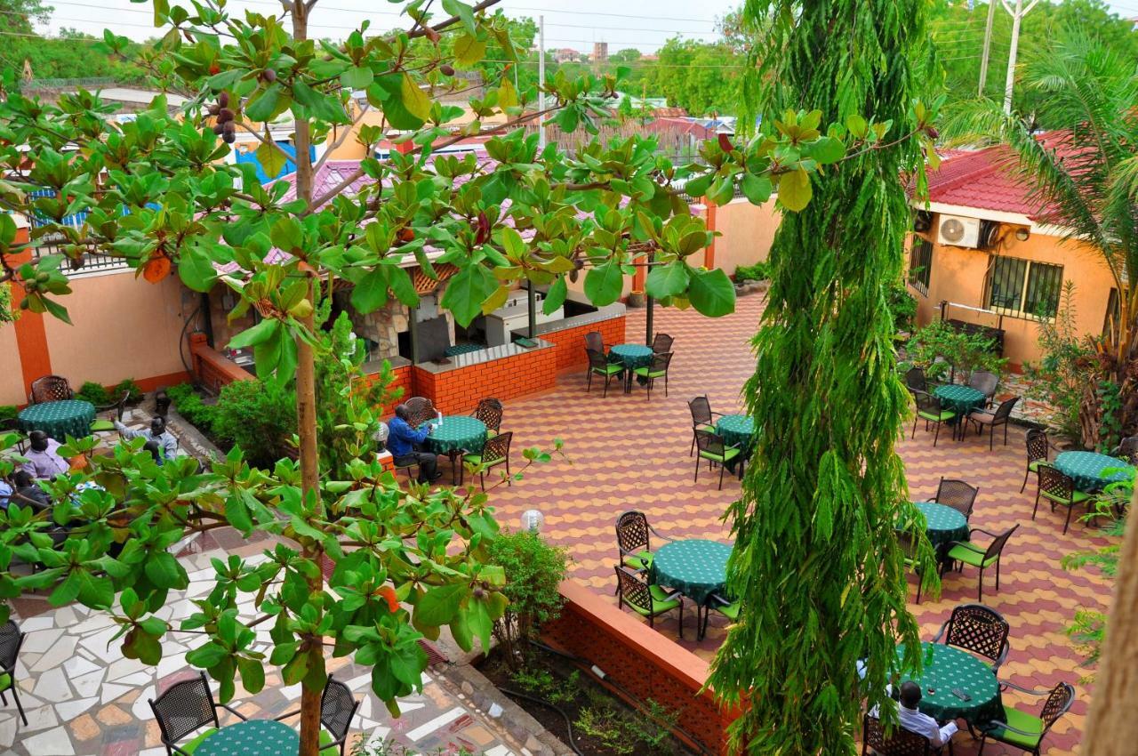 Quality Hotel Dżuba Zewnętrze zdjęcie
